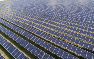 Veolia va recycler des panneaux photovoltaïques usagés - Batiweb